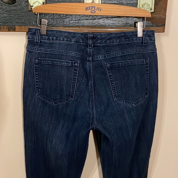 2/$30 Jones New York Signature Lexington Denim Capri Size 12 - Picture 9 of 13